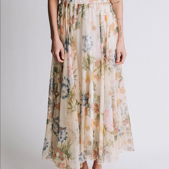 Boutique Dresses & Skirts - Floral Chiffon Maxi Skirt S